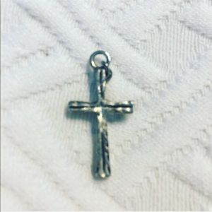 🌵Silver cross pendant